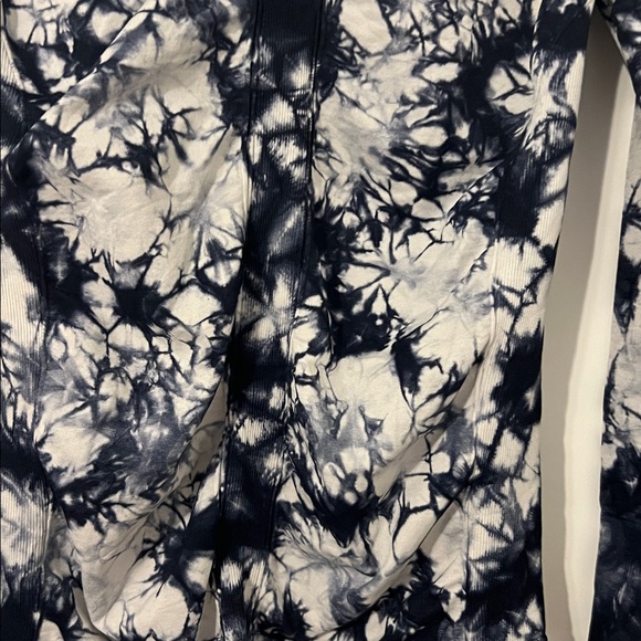 Climawear top. - Picture 8 of 8